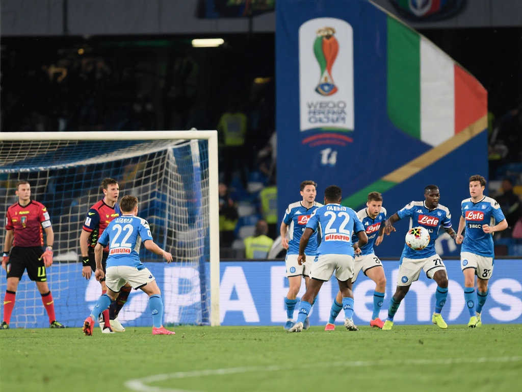 博洛尼亚主帅:意杯决赛前轮换阵容,难解最后时刻失守之谜 博洛尼亚主帅:意杯决赛前轮换阵容,难解最后时刻失守之谜